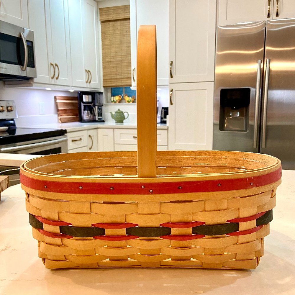 Longaberger 1994 White Wash Easter Basket with Protector